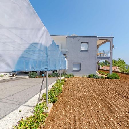 Apartment Markovic Трогир Екстериор снимка